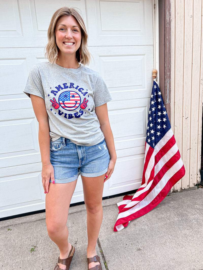 America Vibes Graphic Tee